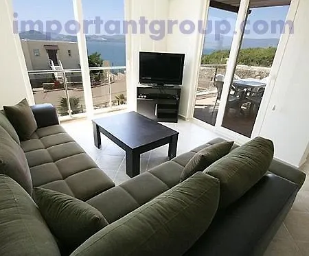 Royal Heights Residence