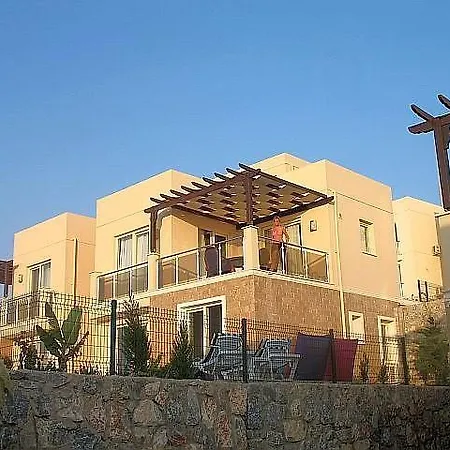 Royal Heights Residence Apartmán *